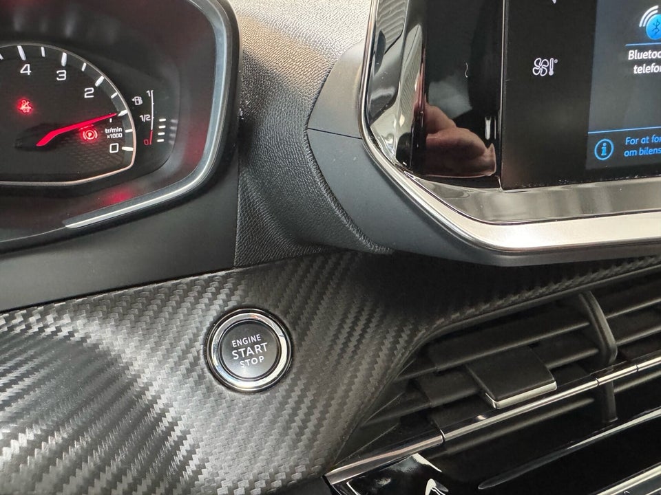 Peugeot 208 1,2 PureTech 100 Evolution 5d