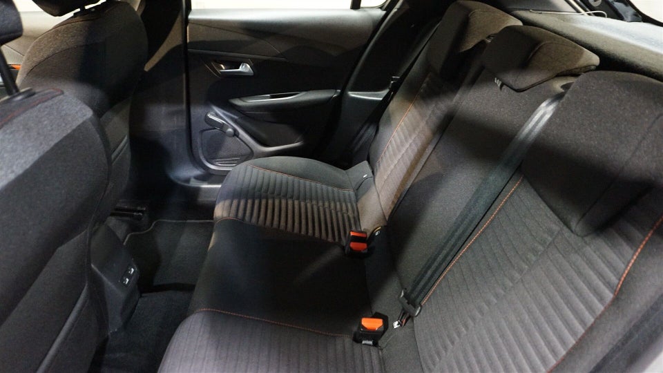 Peugeot e-208 50 Active 5d