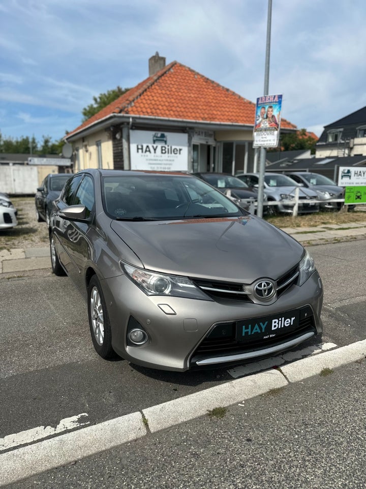 Toyota Auris 1,3 VVT-i T2+ 5d