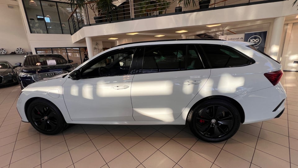 Skoda Octavia 1,4 TSi iV RS Combi DSG 5d