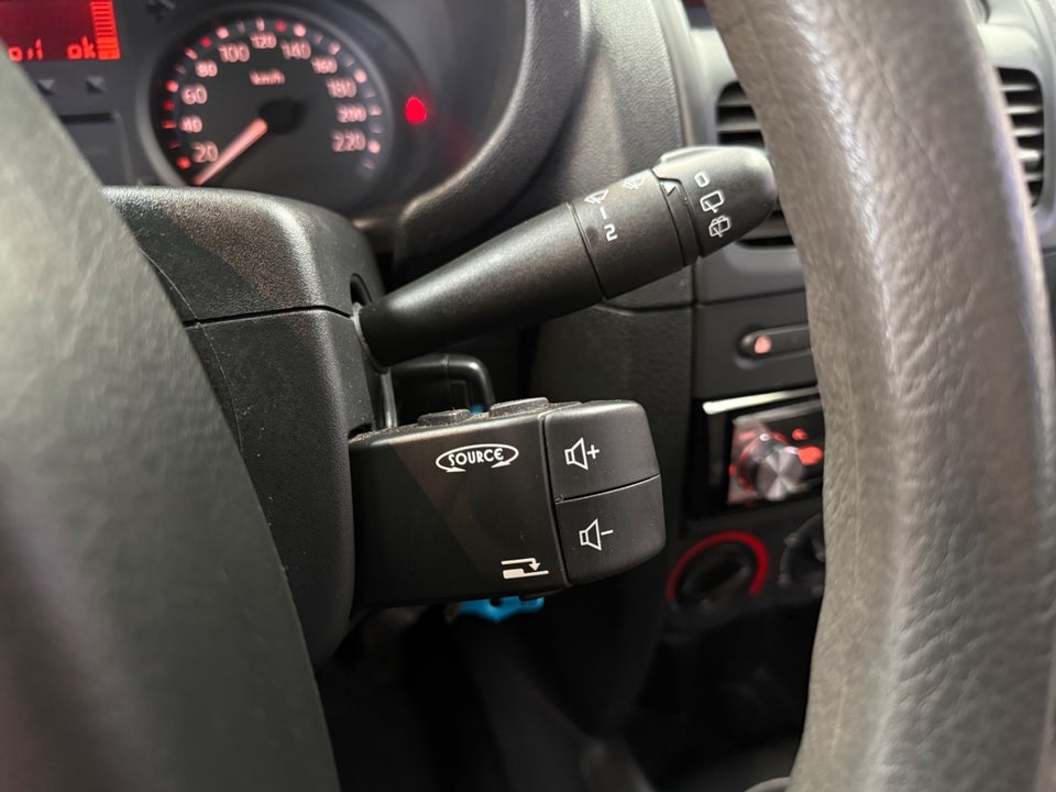 Renault Clio II 1,2 8V Storia 3d