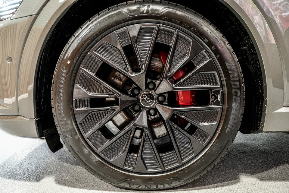 Audi Q8 e-tron 55 S-line Sportback quattro 5d