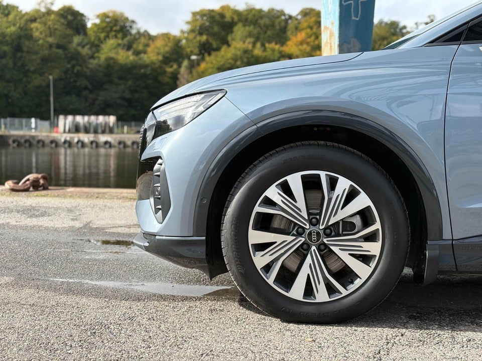 Audi Q4 e-tron 45 Progress quattro 5d