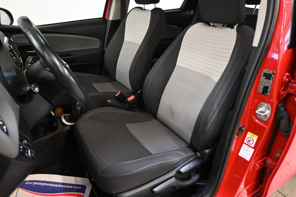 Toyota Yaris 1,0 VVT-i T2 5d