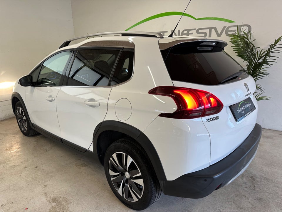 Peugeot 2008 1,6 BlueHDi 100 Allure Sky 5d