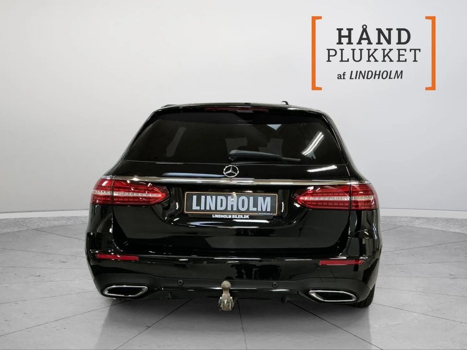 Mercedes E300 de 2,0 AMG Line stc. aut. 5d