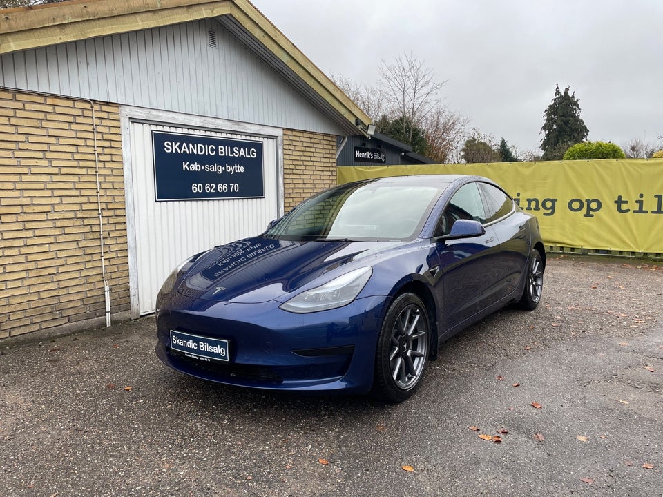 Tesla Model 3 Standard Range+ RWD 4d