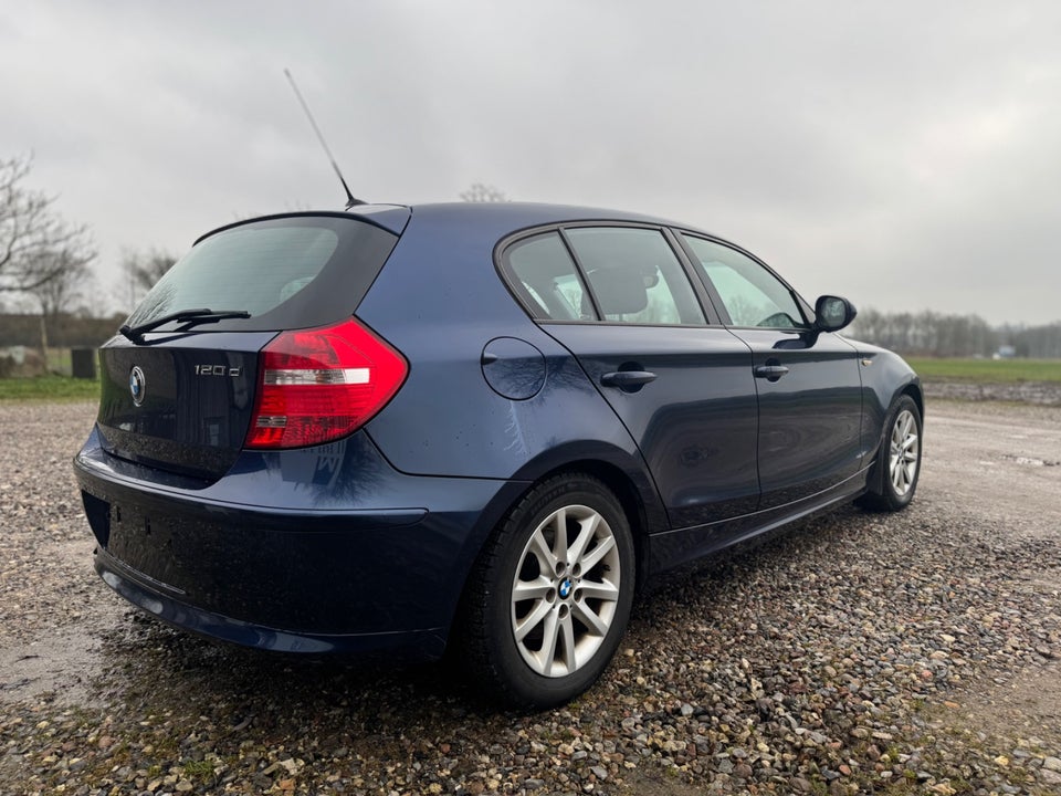 BMW 120d 2,0 Advantage 5d