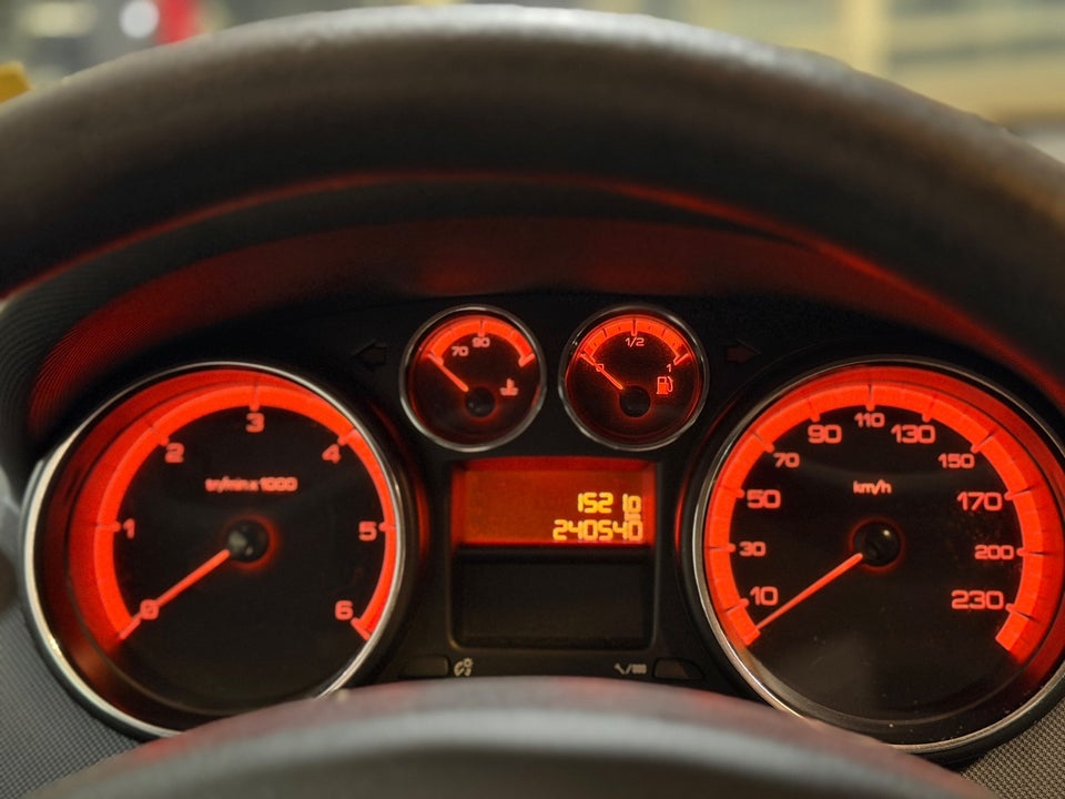 Peugeot 308 1,6 e-HDi 112 Access 5d