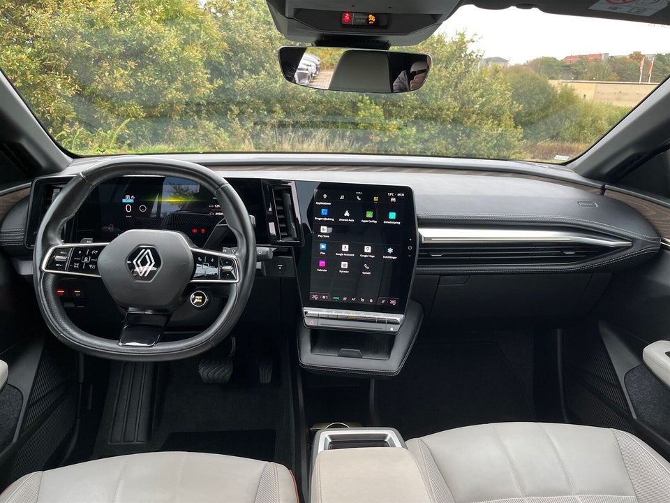 Renault Megane E-Tech 60 Iconic 5d