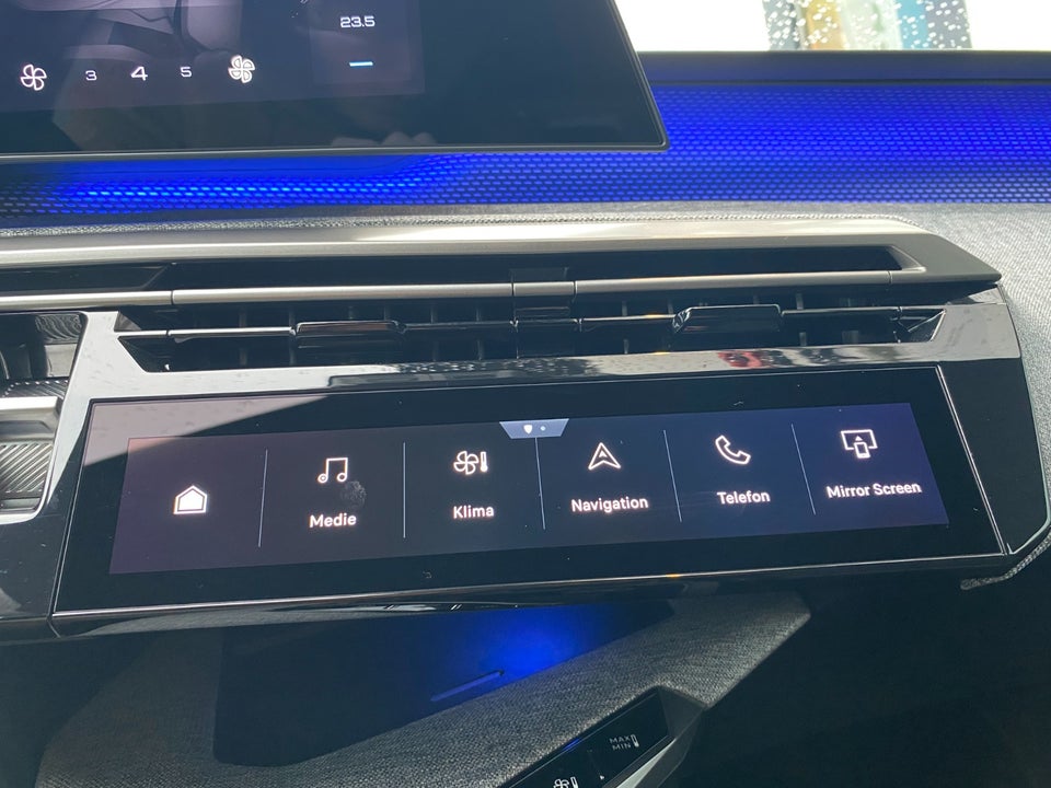 Peugeot e-5008 77 GT Pack 7prs 5d