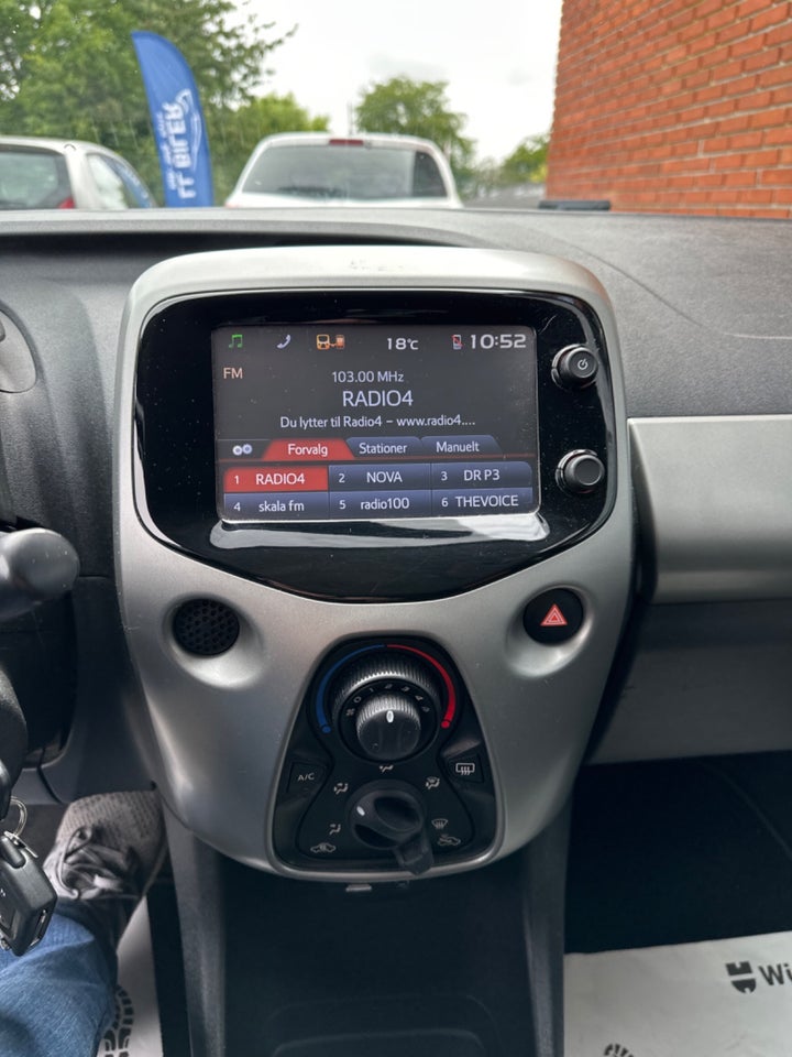 Toyota Aygo 1,0 VVT-i x-black II 5d