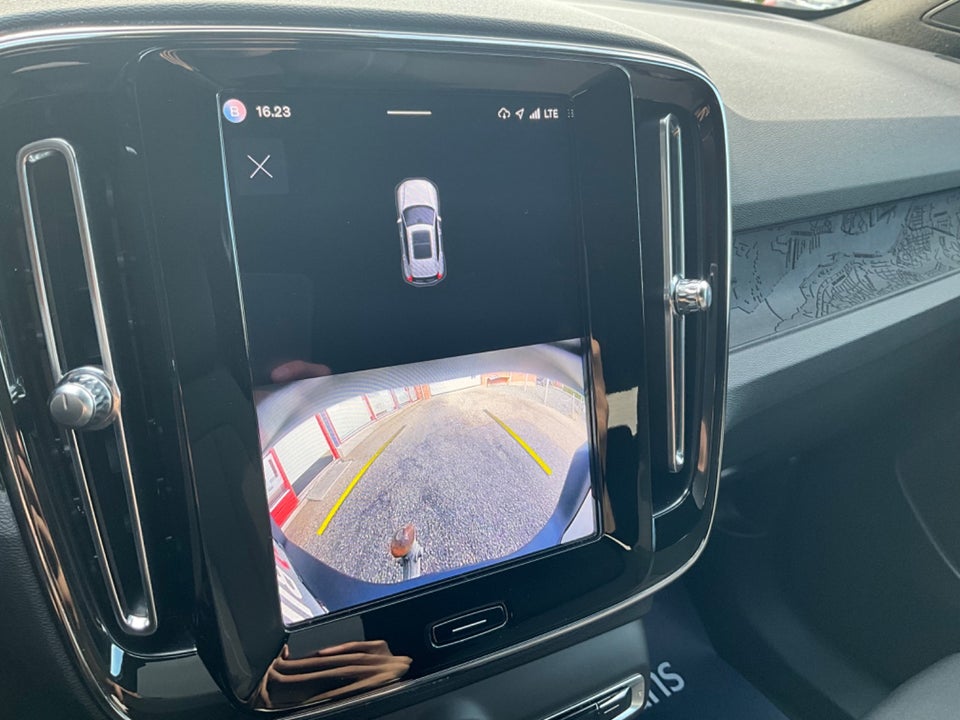 Volvo XC40 ReCharge Extended Range Plus 5d