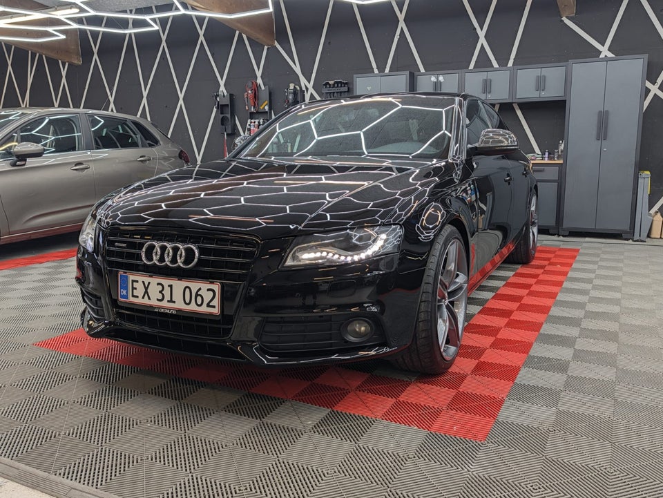 Audi A4 3,2 FSi quattro 4d