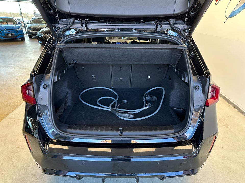 BMW iX1 eDrive20 M-Sport Pro 5d