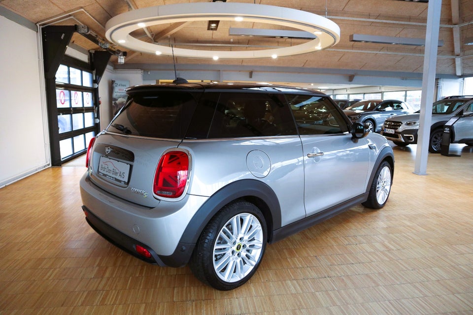 MINI Cooper SE Classic Trim 3d