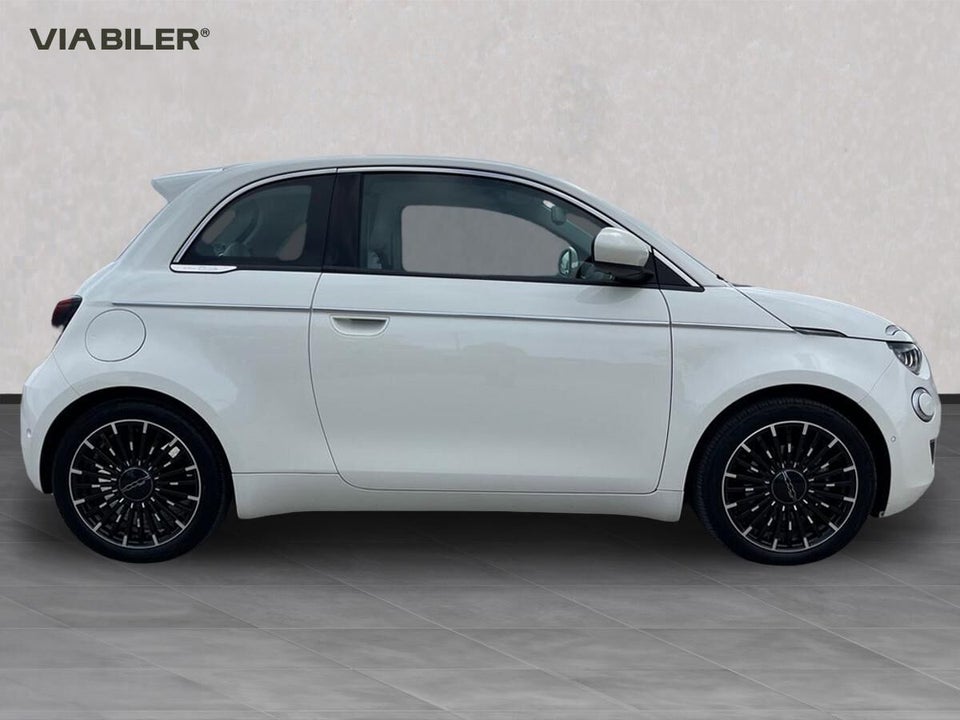 Fiat 500e 42 la Prima by Bocelli 3d