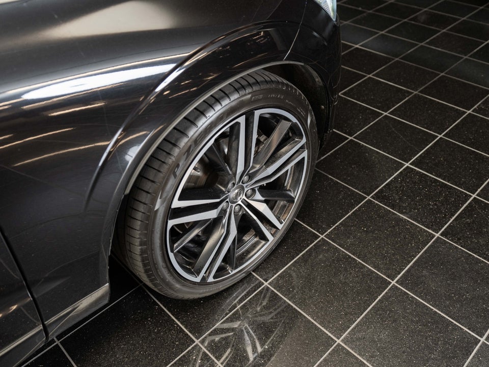 Volvo XC60 2,0 D5 235 R-Design aut. AWD 5d
