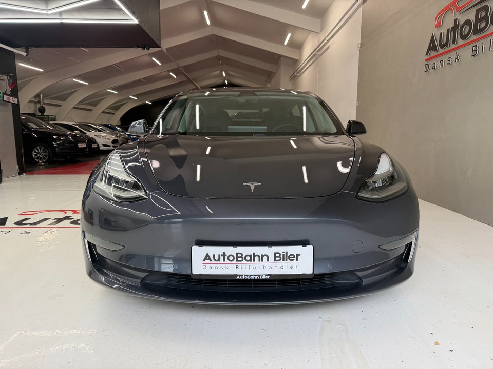 Tesla Model 3 Long Range AWD 4d