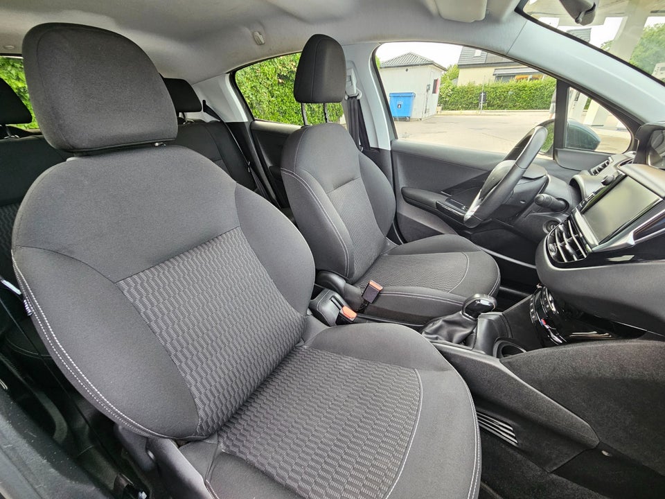 Peugeot 208 1,6 BlueHDi 100 Active 5d