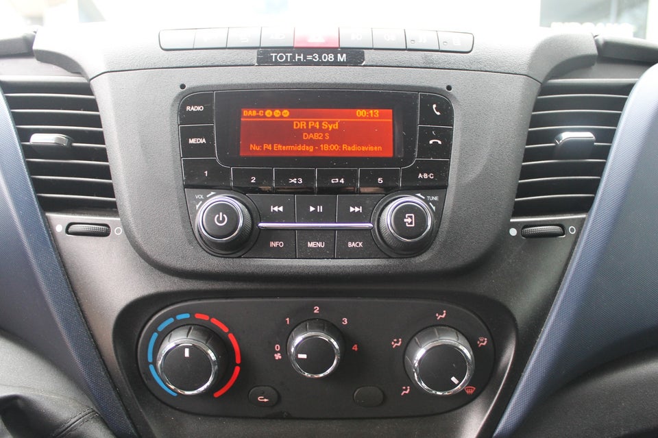 Iveco Daily 2,3 35S14 Alukasse m/lift 2d