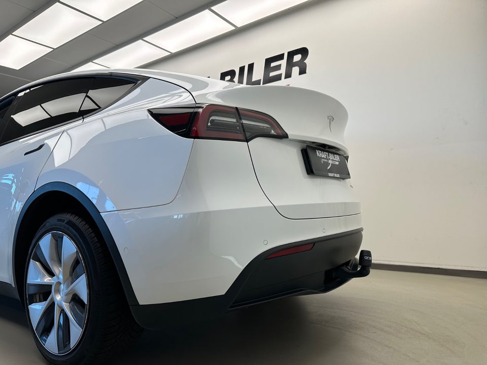 Tesla Model Y Long Range AWD 5d