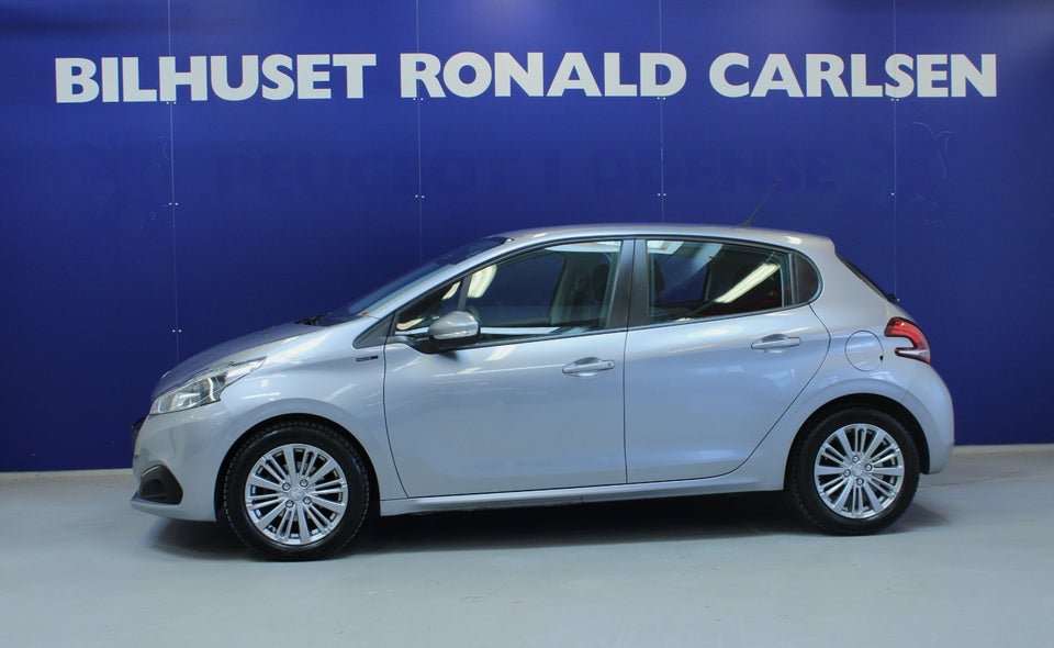 Peugeot 208 1,2 PureTech 82 Signature 5d
