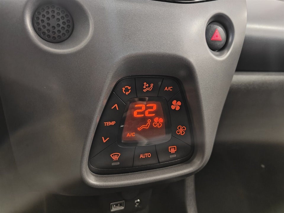 Toyota Aygo 1,0 VVT-i x-pression 5d