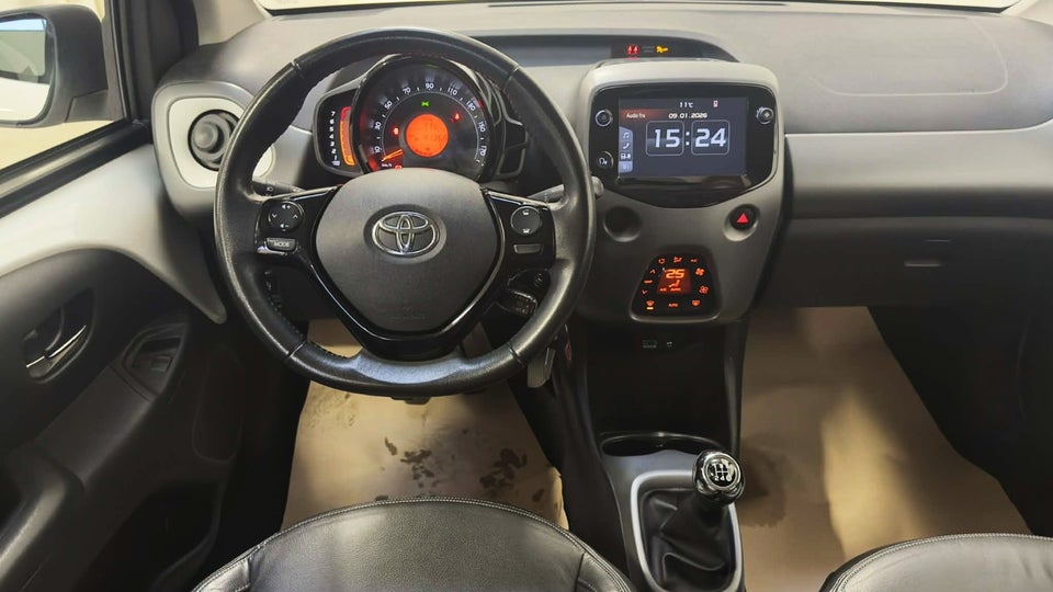 Toyota Aygo 1,0 VVT-i x-pression 5d
