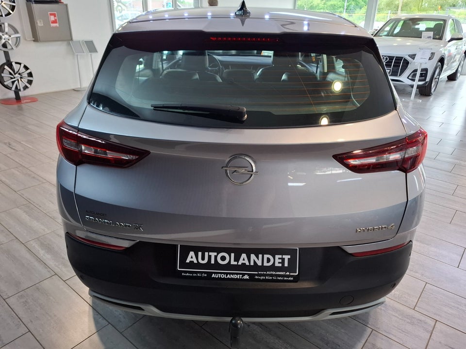 Opel Grandland X 1,6 Hybrid4 Ultimate aut. 5d