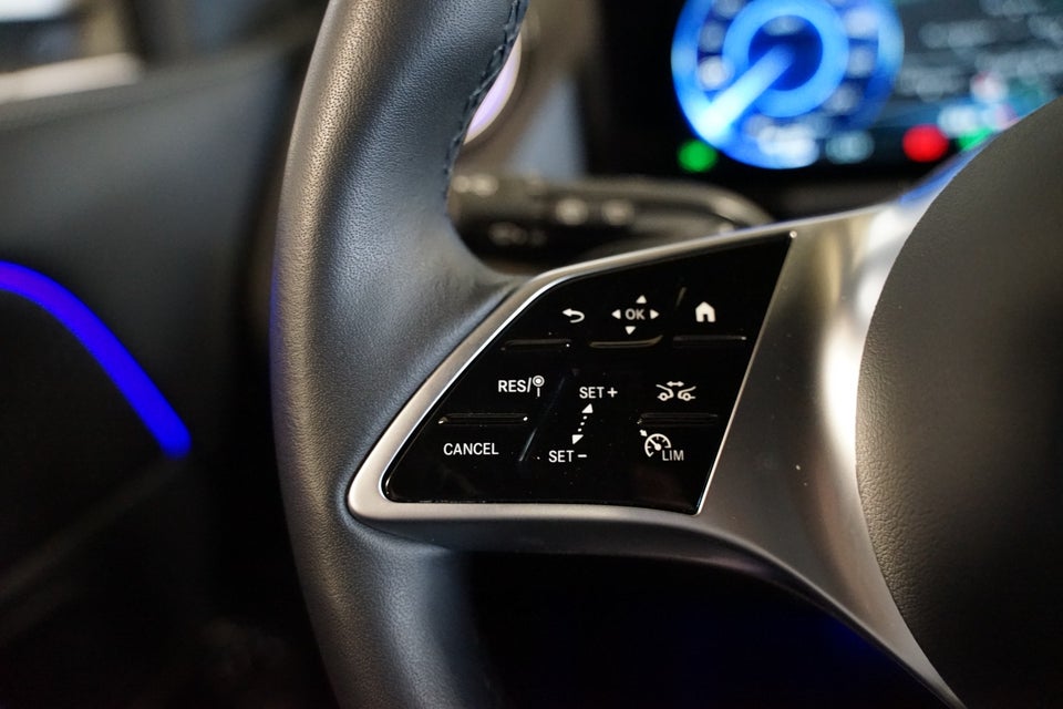 Mercedes EQA300 Progressive 4Matic 5d