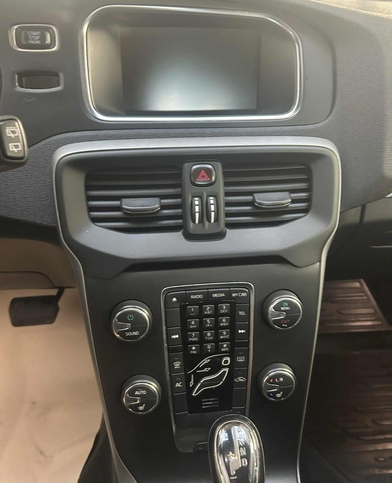 Volvo V40 1,6 D2 115 Kinetic aut. 5d