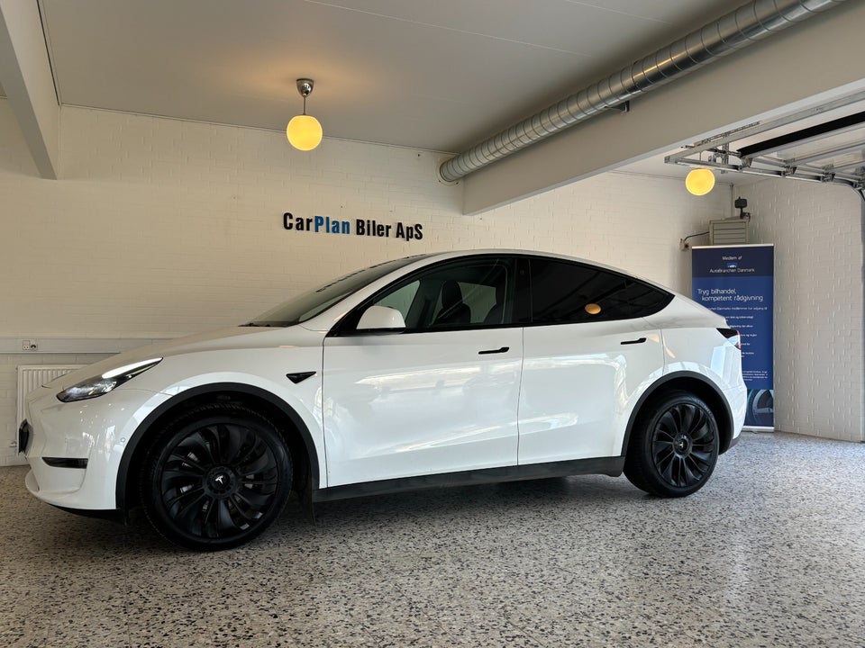 Tesla Model Y Long Range AWD 5d