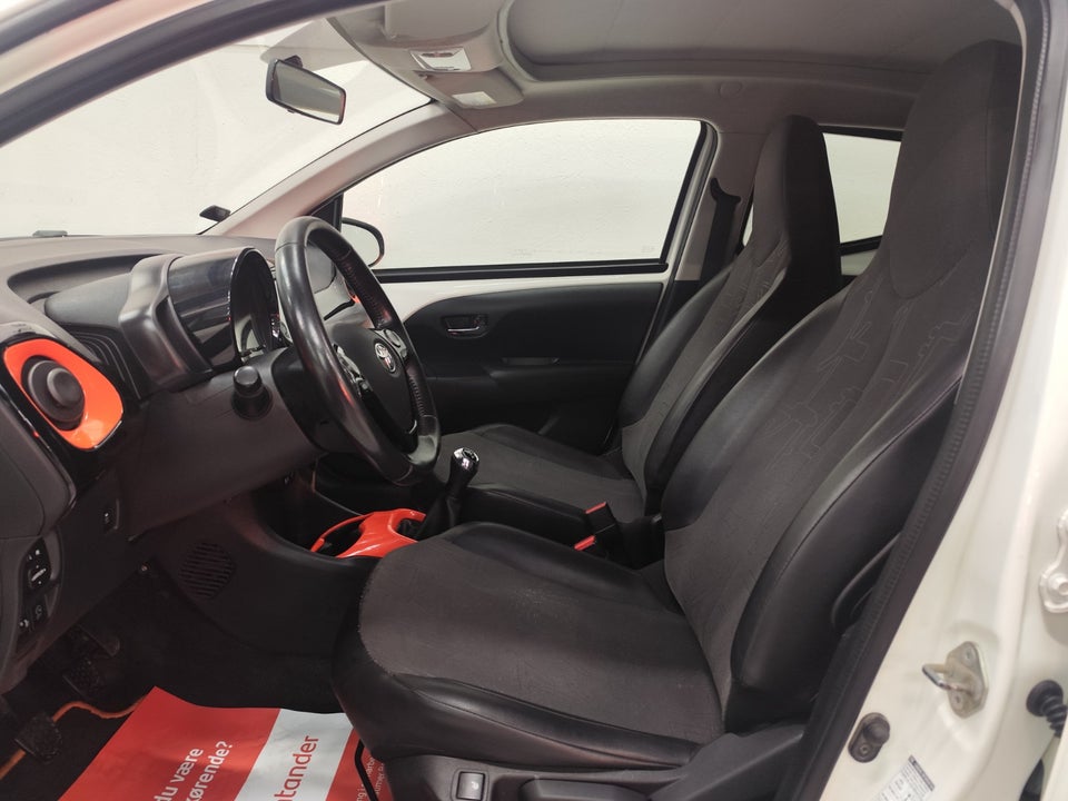 Toyota Aygo 1,0 VVT-i x-style 5d