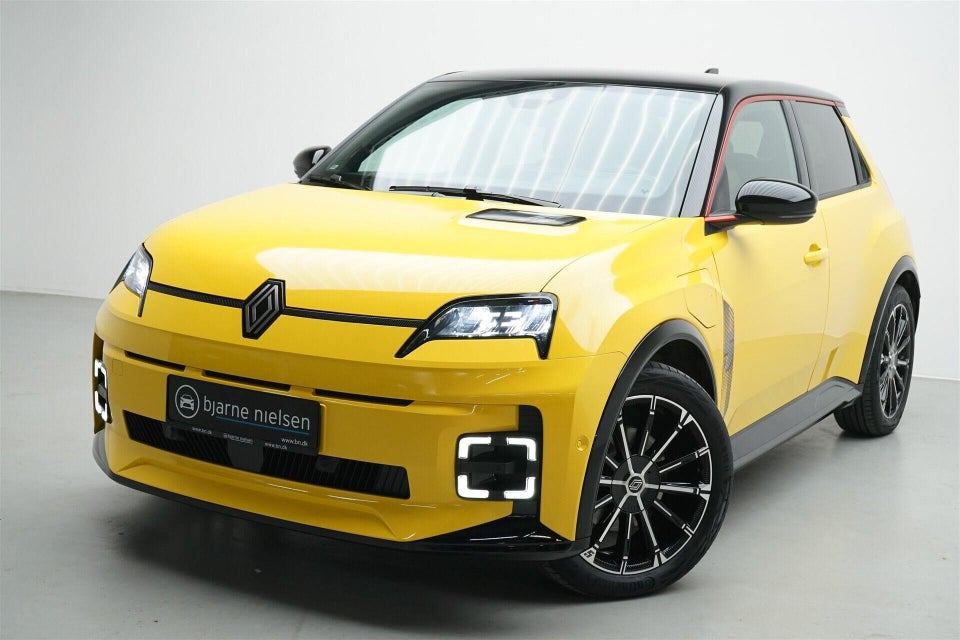 Renault 5 E-Tech 52 Iconic 5d