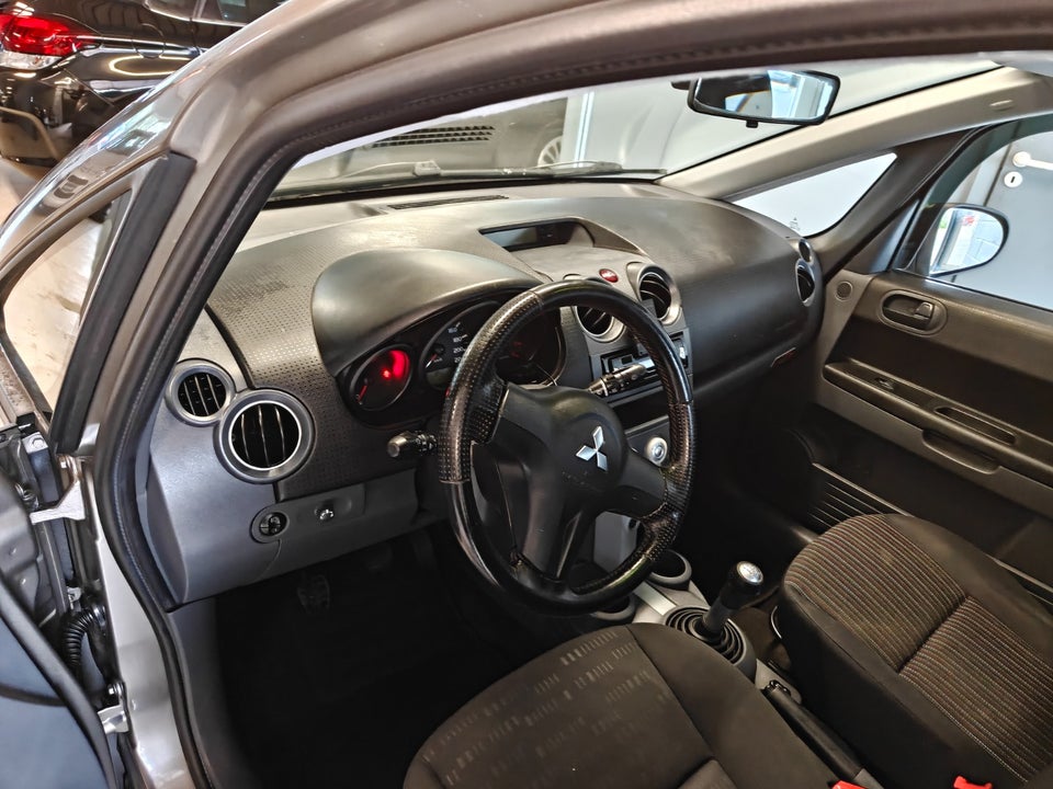 Mitsubishi Colt 1,5 Cash Coolpack 5d