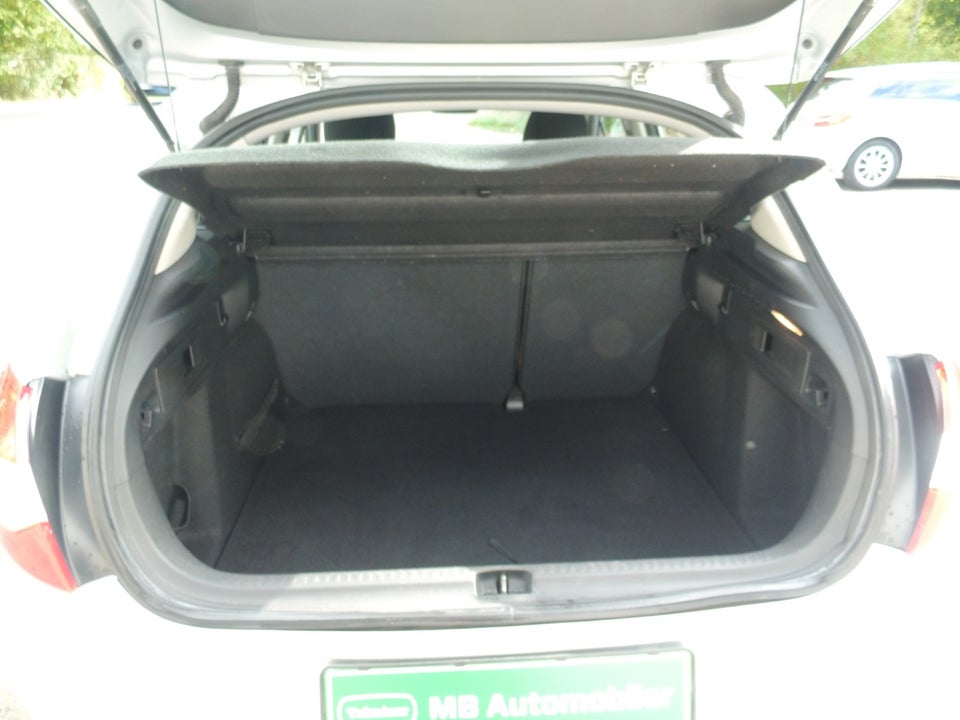 Citroën C4 1,6 VTi 120 Attraction 5d
