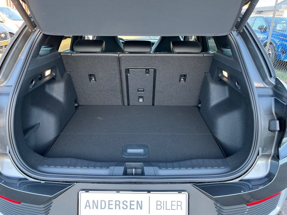 Ford Explorer 82 Premium Extended Range 5d