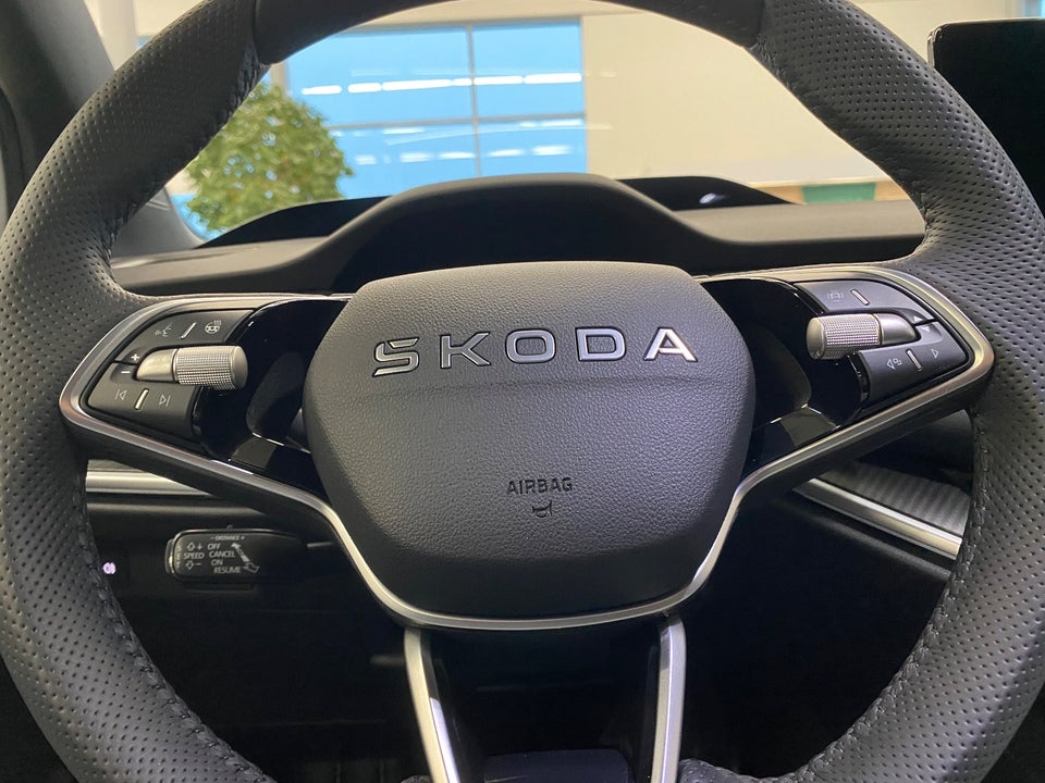 Skoda Elroq 60 iV Sportline 5d
