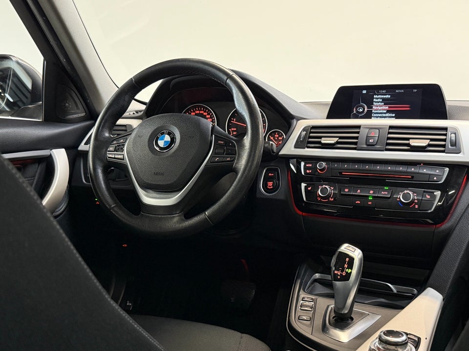 BMW 320d 2,0 Touring aut. 5d