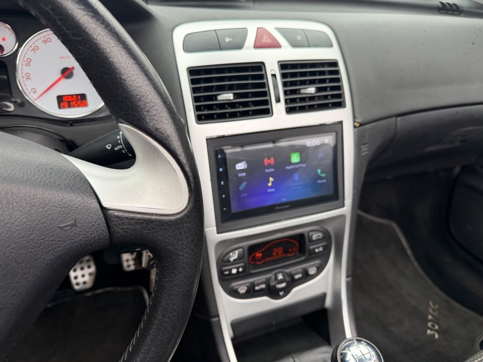 Peugeot 307 2,0 16V CC 2d