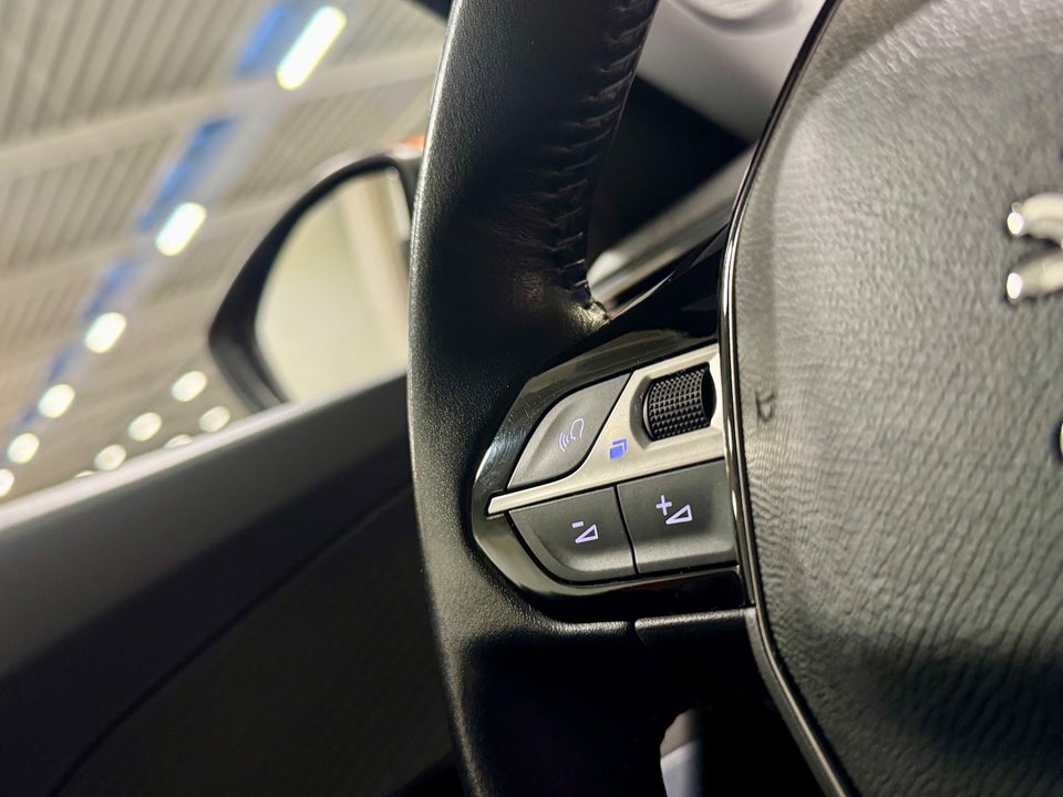 Peugeot 2008 1,2 PureTech 130 Active 5d