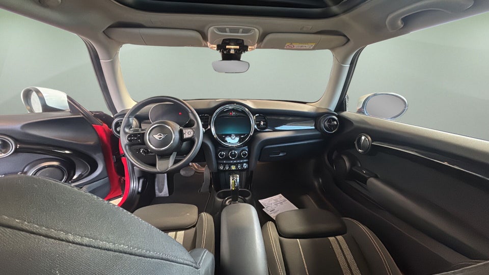 MINI Cooper SE Essential 3d
