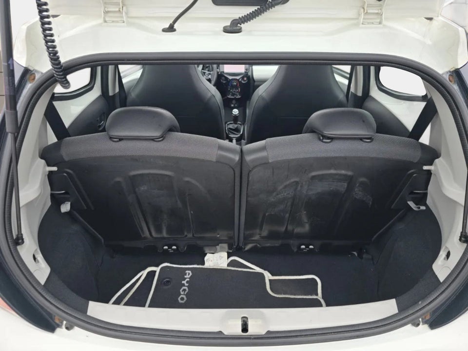 Toyota Aygo 1,0 VVT-i x-wave Sky 5d