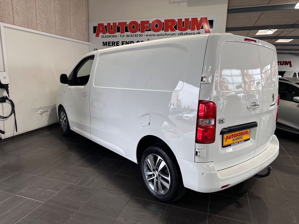Peugeot Expert 2,0 BlueHDi 177 L2 Ultimate EAT8 Van