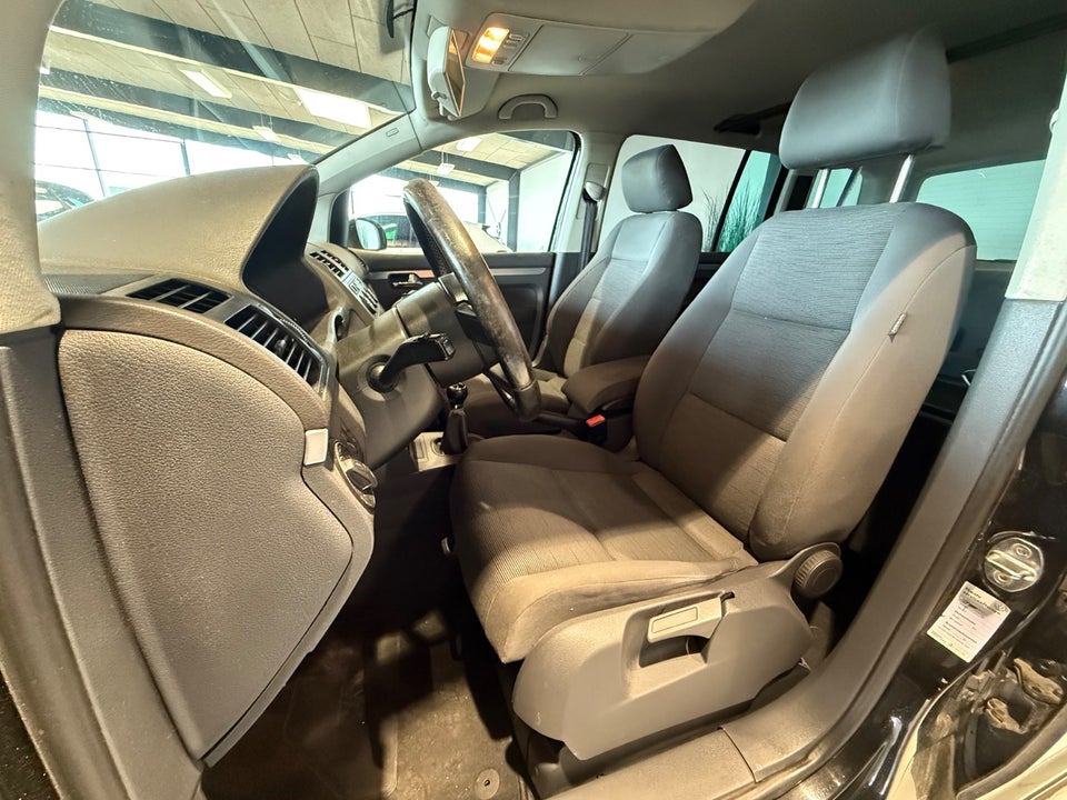 VW Touran 2,0 TDi 140 Highline Van 5d