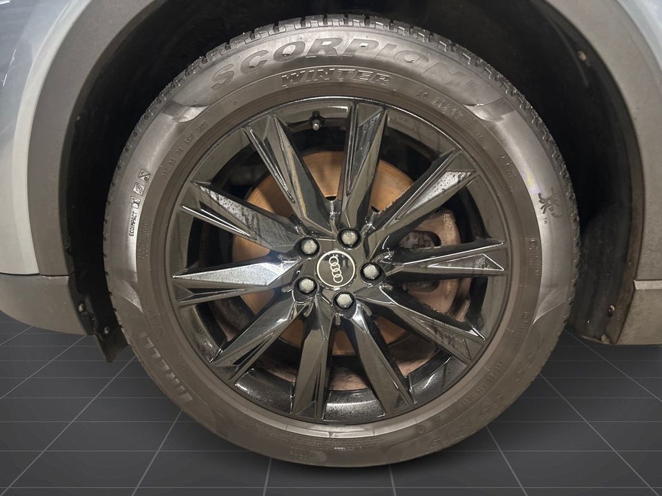 Audi Q4 e-tron 40 Attitude 5d