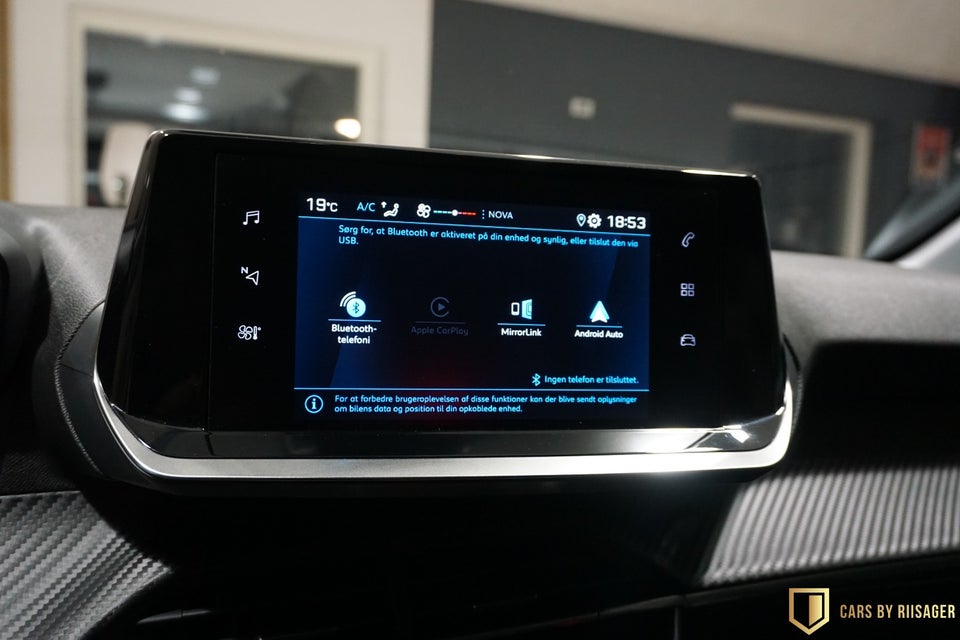 Peugeot 208 1,2 PureTech 75 Black Limited 5d