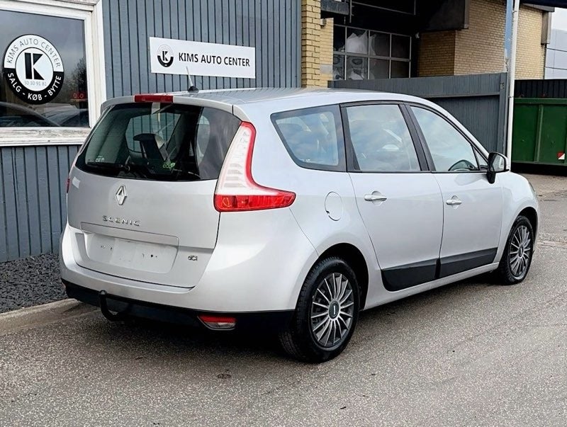 Renault Grand Scenic III 1,9 dCi 130 Expression 7prs 5d