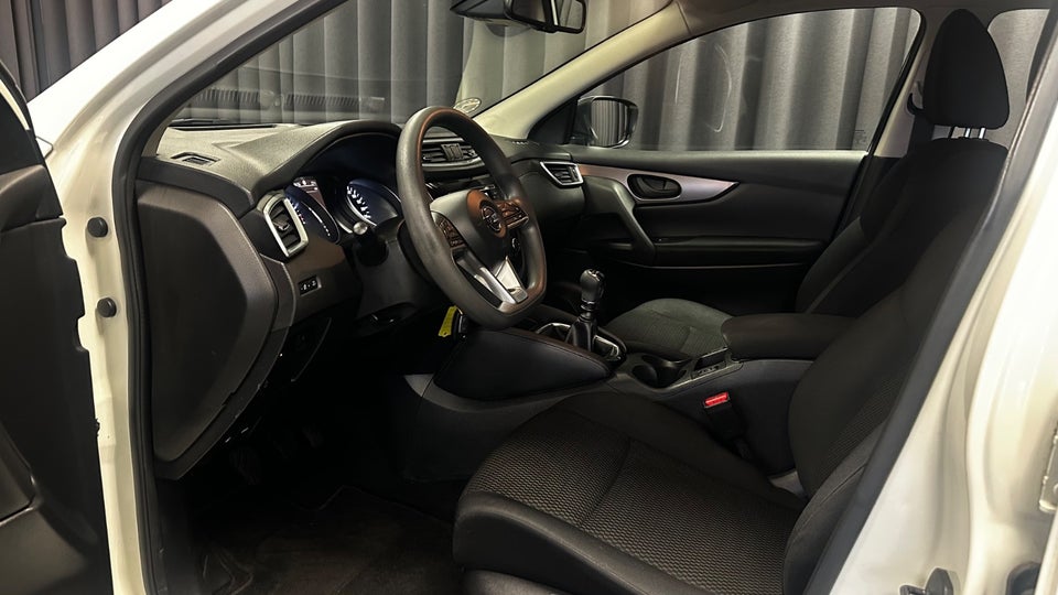 Nissan Qashqai 1,2 Dig-T 115 Visia 5d